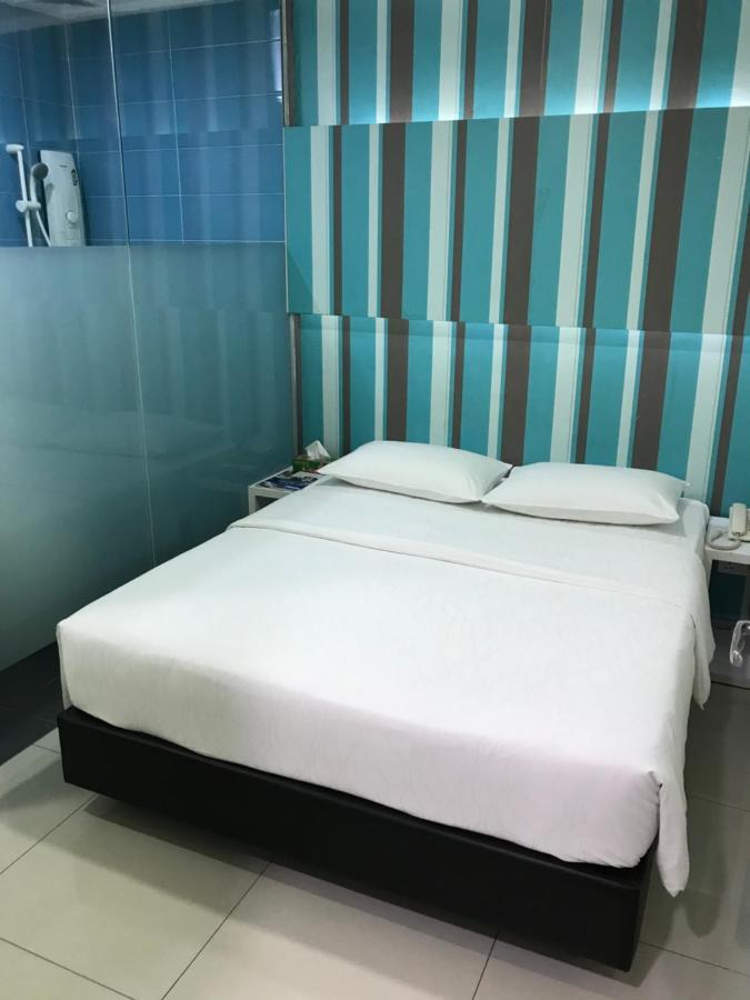 Goody Hotel Johor Bahru Exterior foto